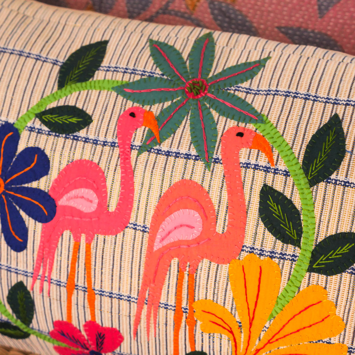 Coussin flamant Rose brodé main