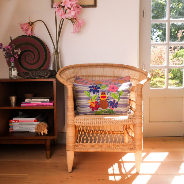 Coussin insecte jardin tissé et brodé main