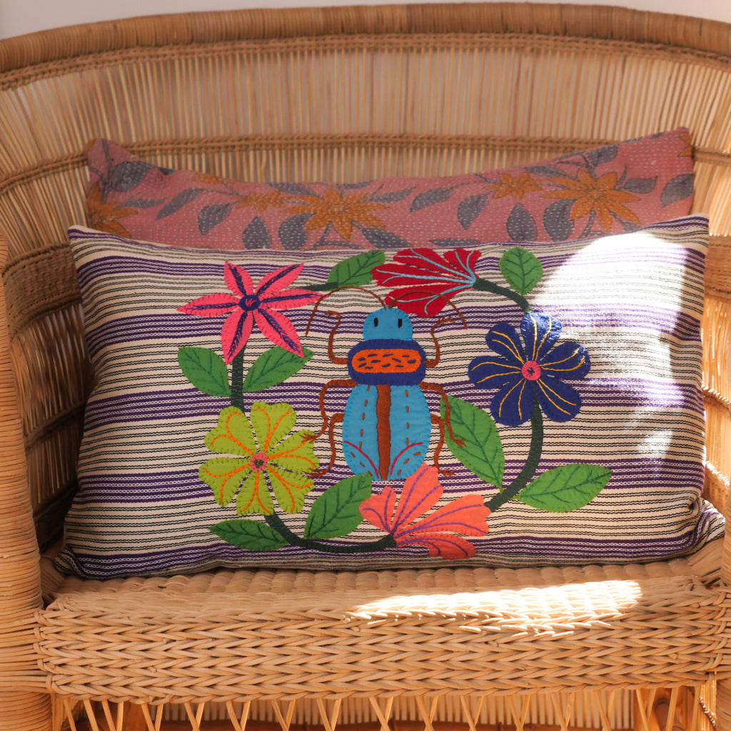 Coussin Faso Dan Fani  tissé main avec broderie  fait main