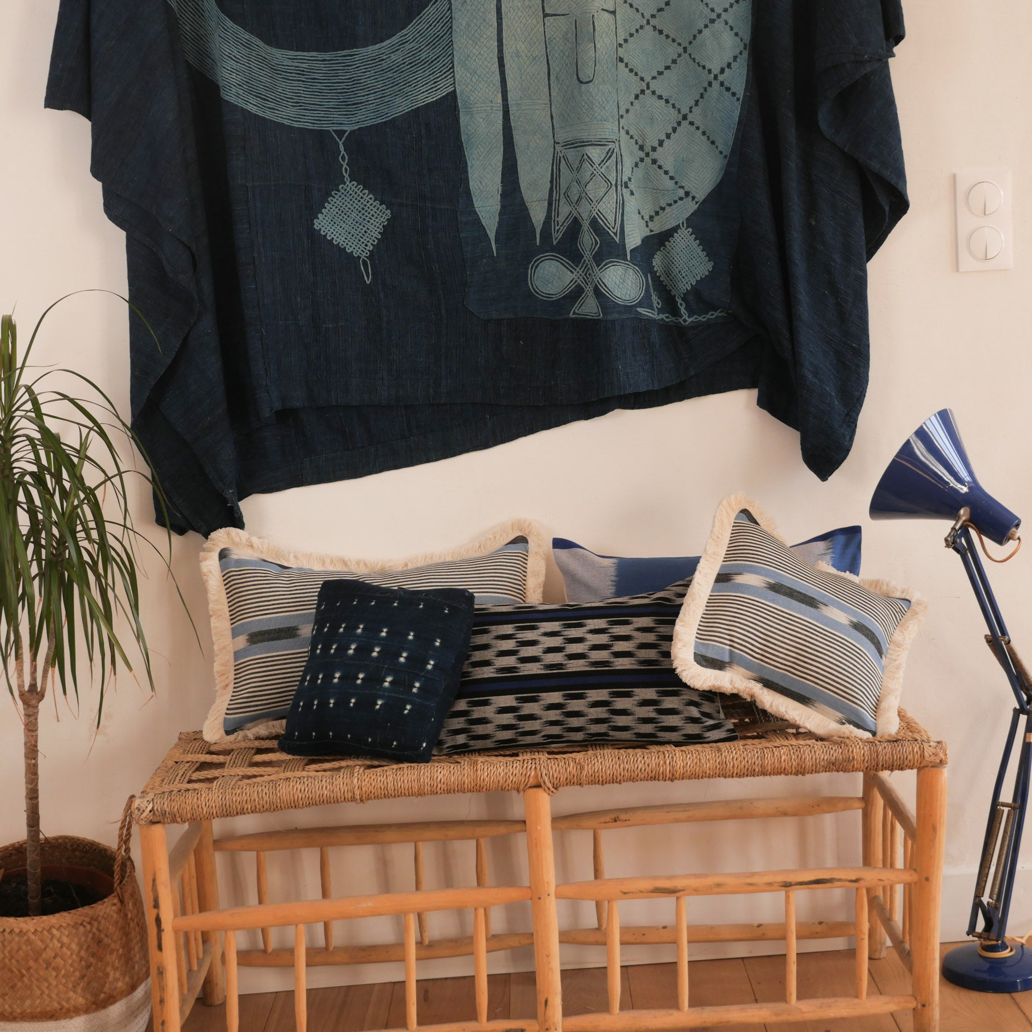 Housse de coussin tissé main, "Midnight niou" Image secondaire du produit