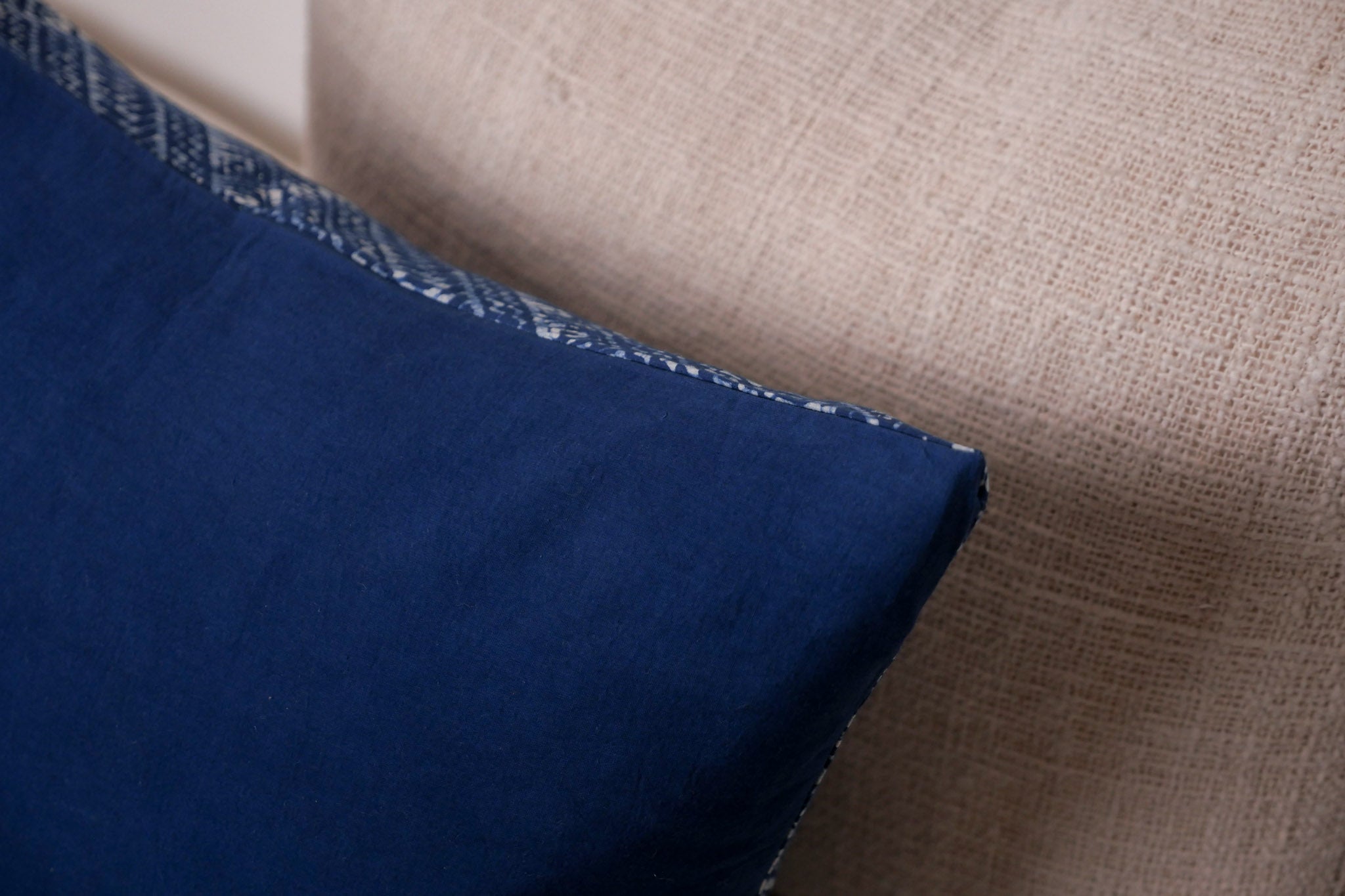 Coussin Indigo et Garance