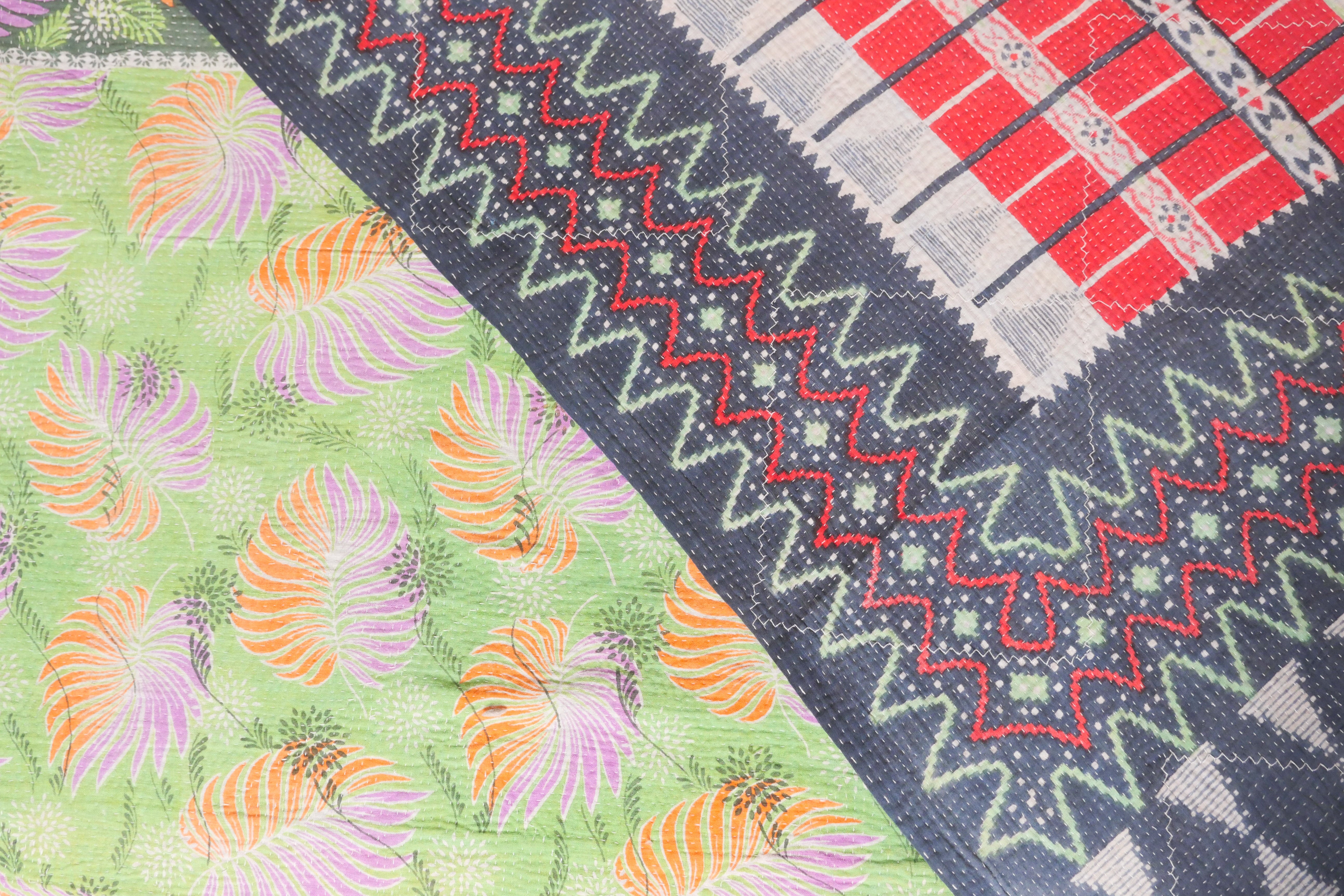 Kantha couvre lit, fait main avec du coton recyclé