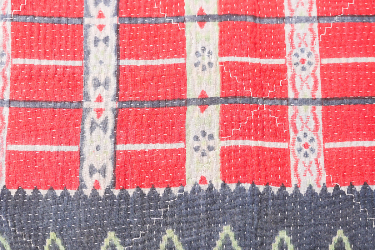 Kantha couvre lit, fait main avec du coton recyclé