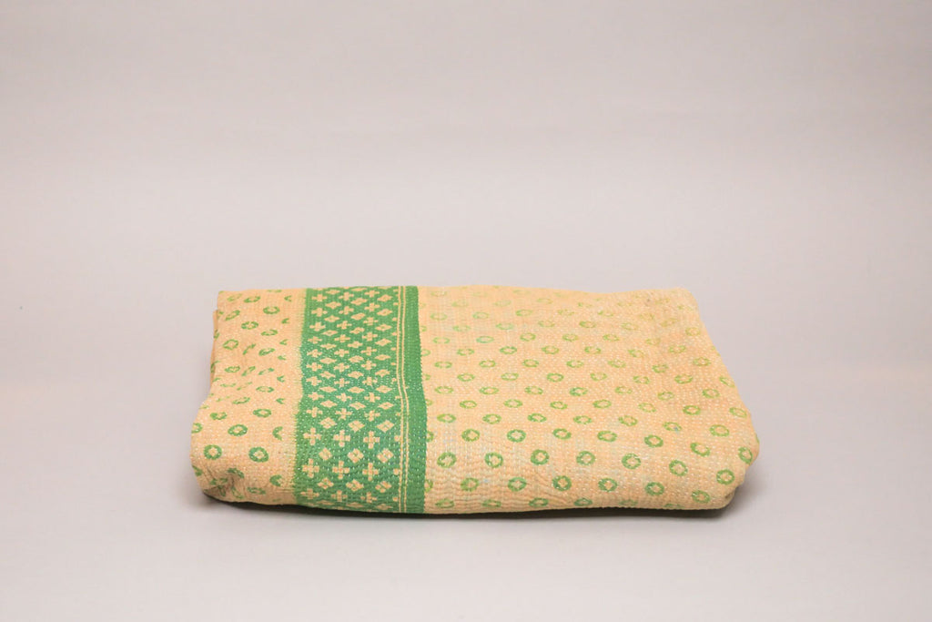 Kantha sari couvre-lit  No.106 "Sandbanks",  coton recyclé brodé à la main