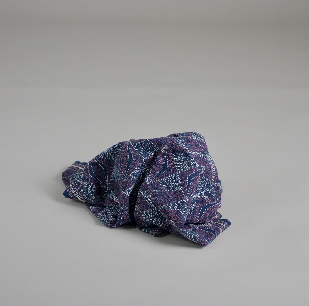 Kantha Indigo, châle brodé main, diamonds