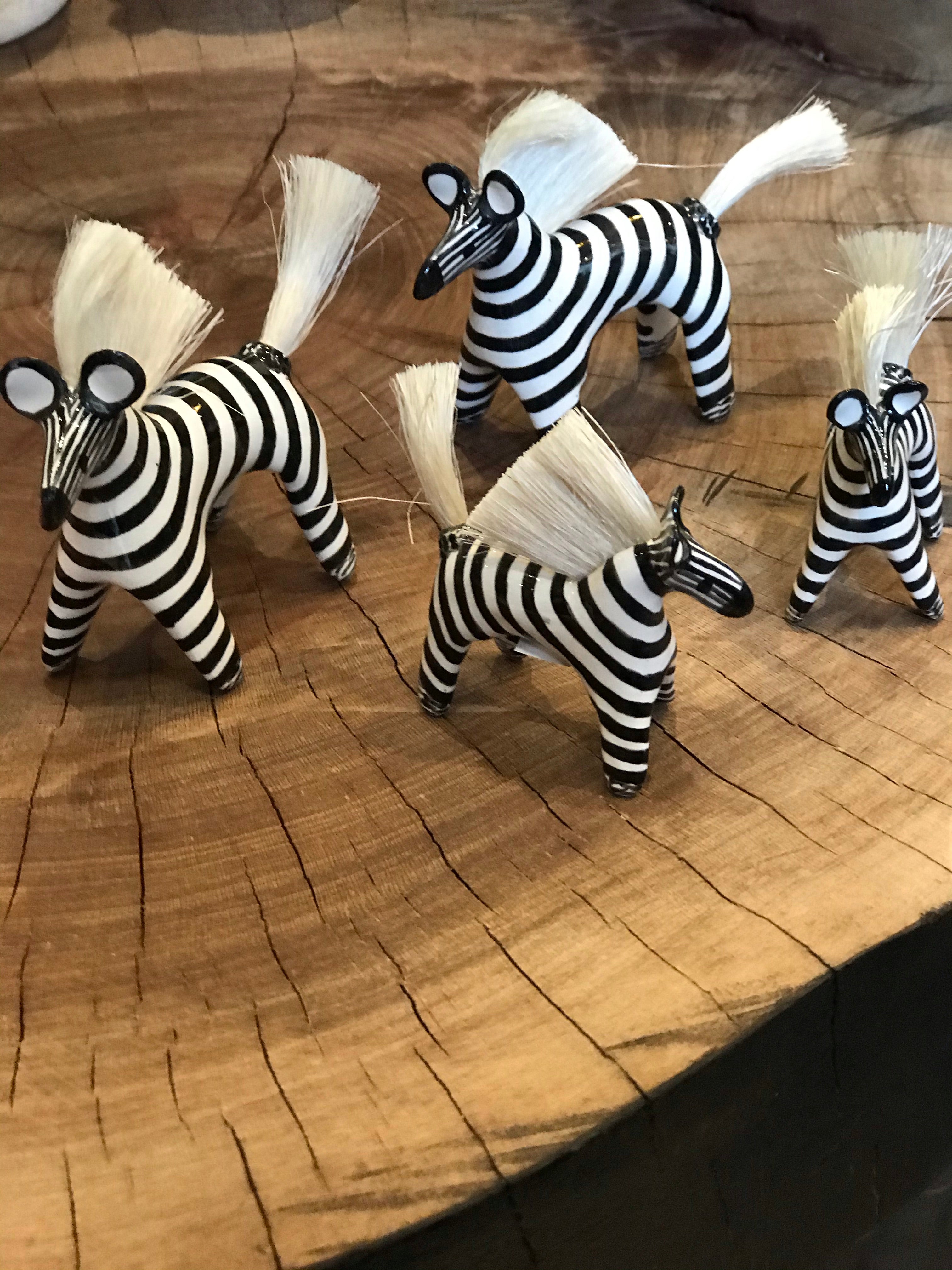 Zebre zebra ceramique par Lizo Nqosino