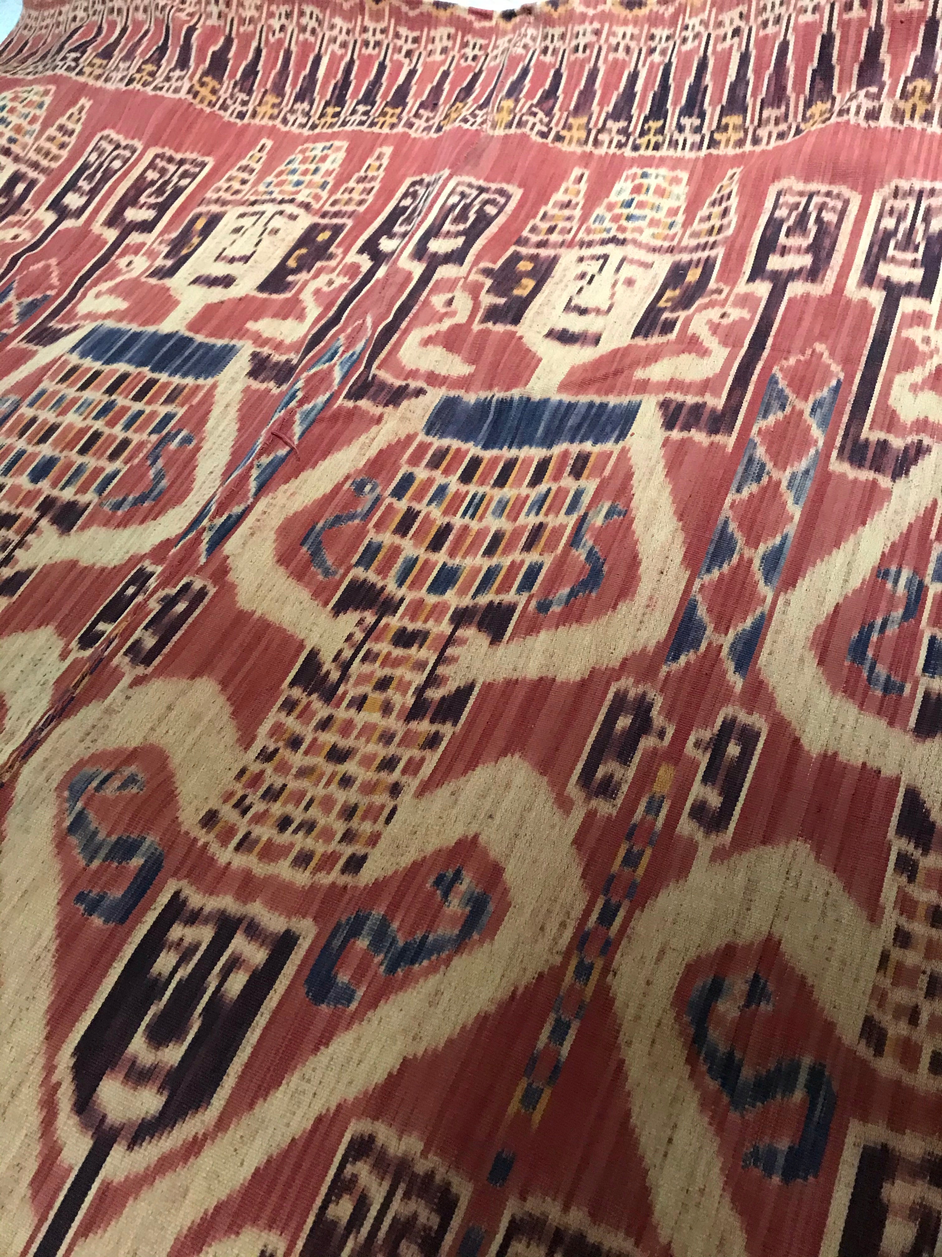 Ikat de Sumba ancien - Reine et grenouilles Image secondaire du produit