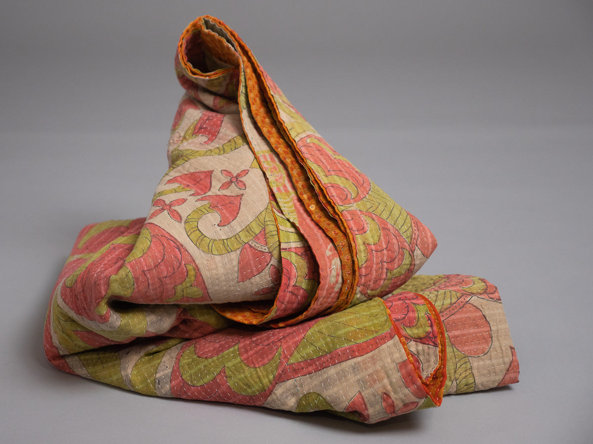 Kantha sari couvre-lit No.1, coton recyclé brodé à la main