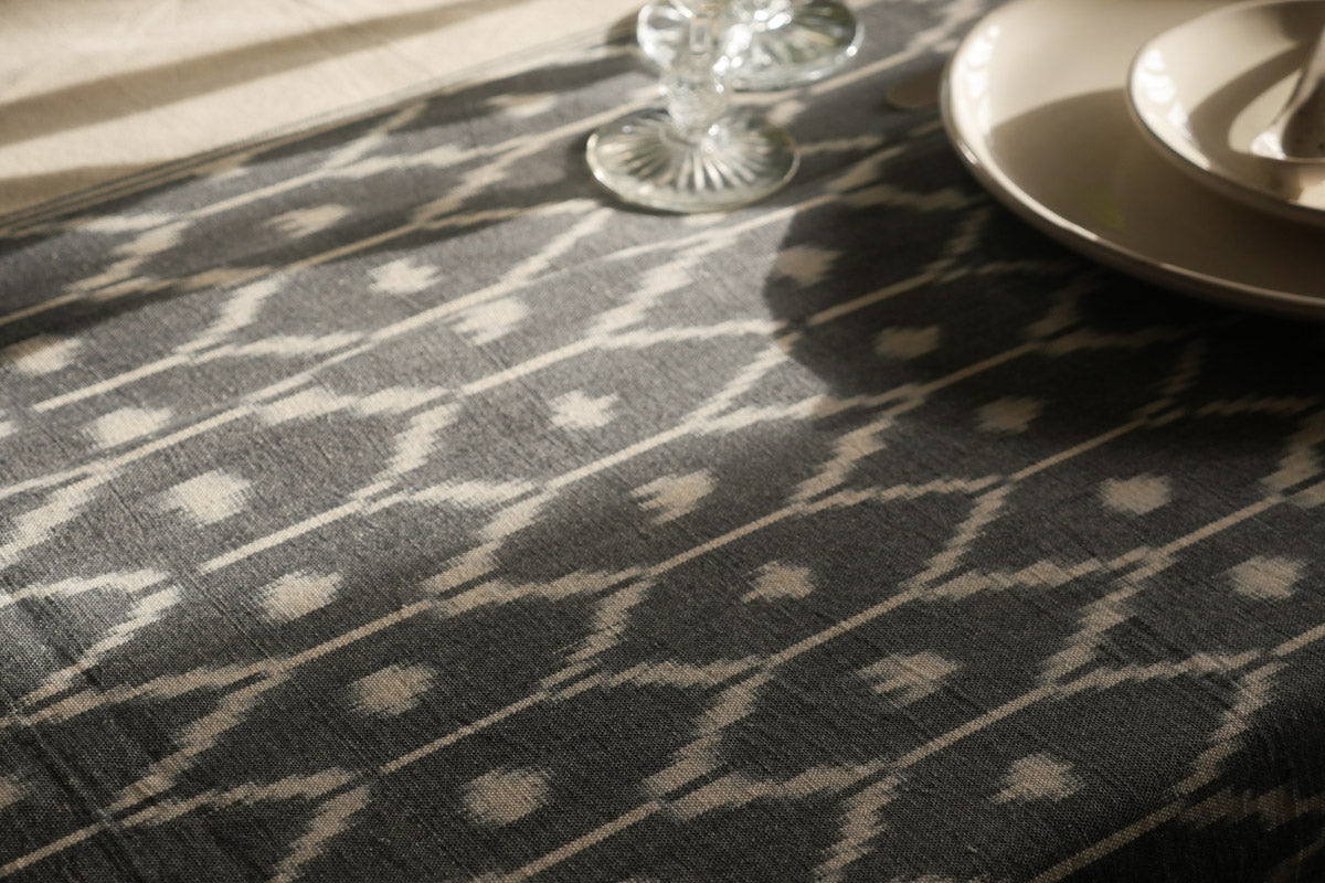 Ikat Gris Nappe Ou Couverture Image secondaire du produit